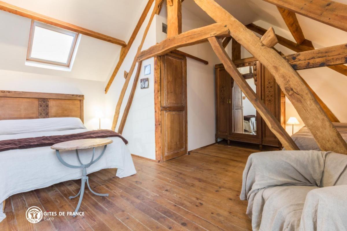 Bed and Breakfast Ferme De La Cacheterie, Fleury-la-Foret Экстерьер фото
